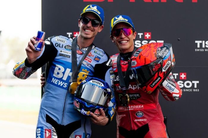 Alex Marquez (kiri) dan Marc Marquez (kanan)