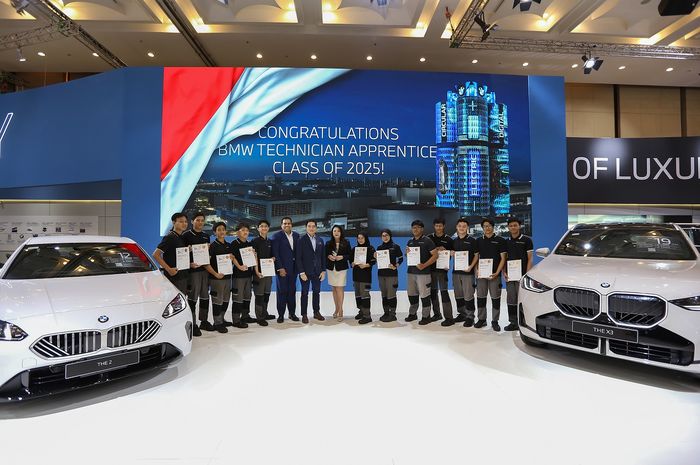 Perayaan kelulusan BMW Technician Apprentice Program di GIIAS 2025