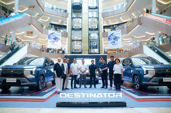 Launching Mitsubishi Destinator di Trans Studio Mall, kota Bandung, Jawa Barat