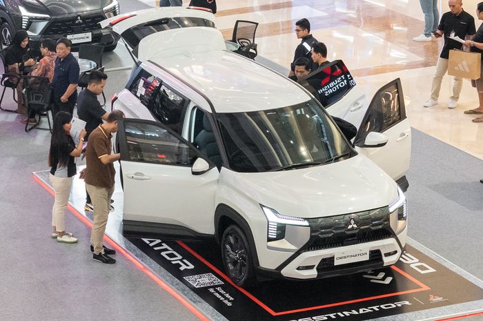 Mitsubishi Destinator di Pakuwon Mall, Yogyakarta