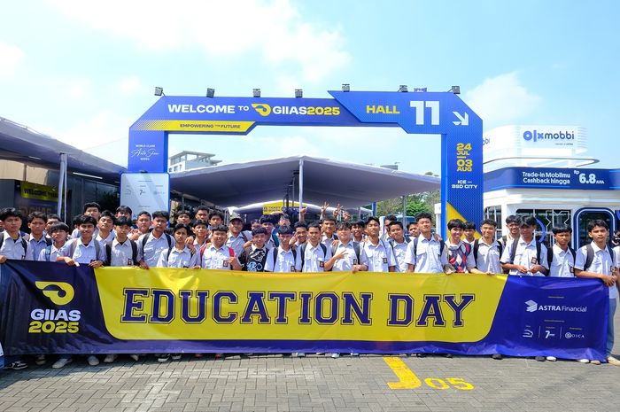 Para pelajar yang mengikuti GIIAS Education Day 2025