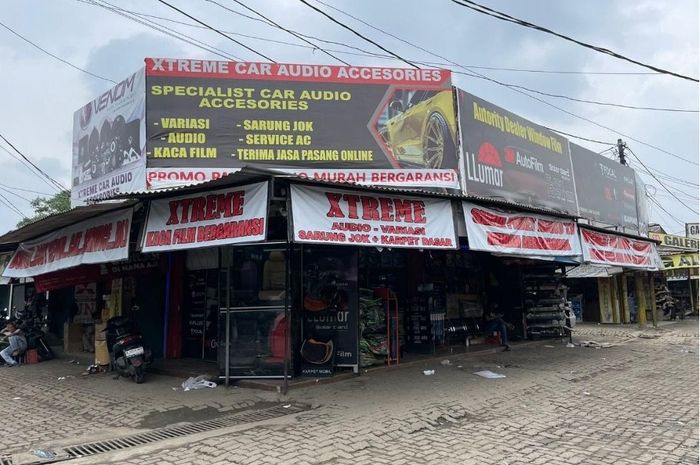 Upgrade sistem audio mobil dengan teknologi terbaru di Xtreme Car Audio Pondok Cabe, Tangerang Selatan. 