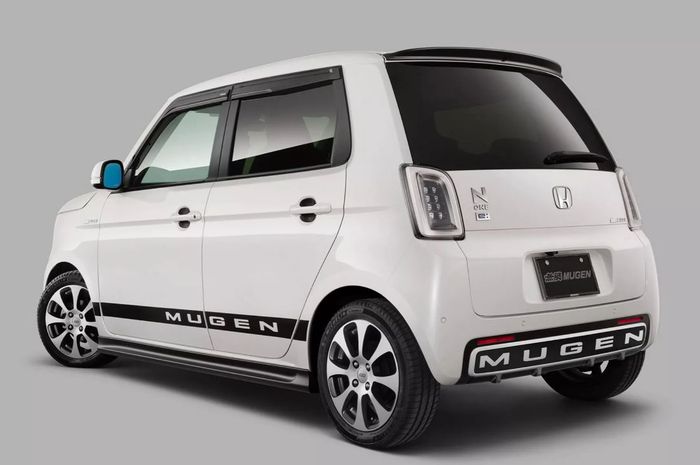 penampakan mobil listrik mungil Honda N-One e yang mendapat sentuhan sporty dari Mugen