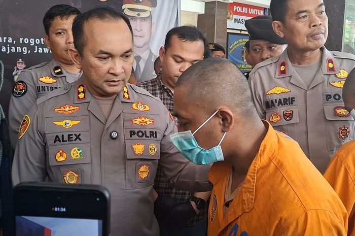Saman (32), pelaku pencurian motor mahasiswa KKN di Kantor Desa Alun-alun, Kecamatan Ranuyoso, Lumajang, Jawa Timur
