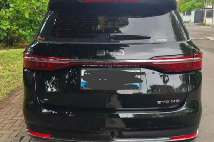 Penjualan mobil bekas listrik BYD M6 laku terjual