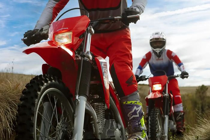 penampakan motor trail baru Honda CRF300F