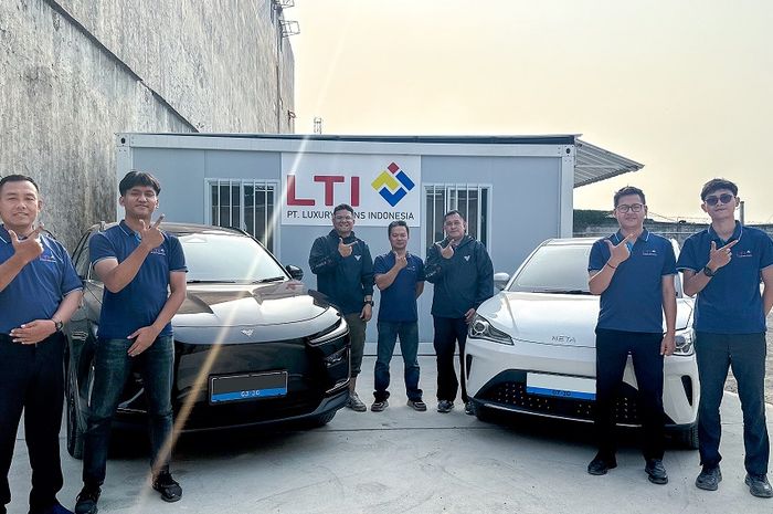 Serah terima 100 unit NETA V-II dan NETA X dari  PT NETA Auto Indonesia kepada PT Luxury Trans Indonesia