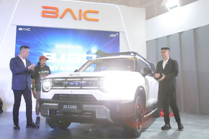 BAIC BJ30 Hybrid diperkenalkan di GIIAS Surabaya 2025