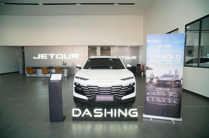 Jetour resmi membuka showroom pertamanya di Kalimantan, tepatnya di Jalan Arteri Supadio, Sungai Raya, Kabupaten Kubu Raya.