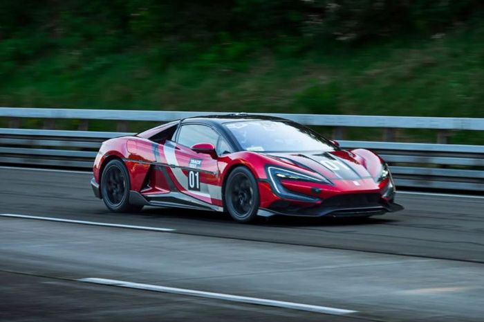 BYD Yangwang U9 Track Edition yang kini mendapatkan titel sebagai mobil listrik tercepat di dunia