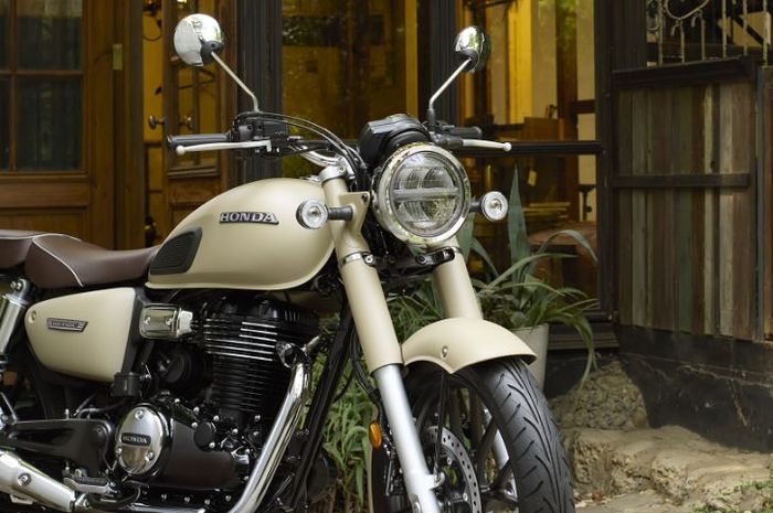 versi baru motor klasik Honda GB350C, sekali full tank bisa jalan 579 km