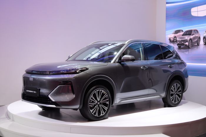 Tampang Geely Starray EM-i.