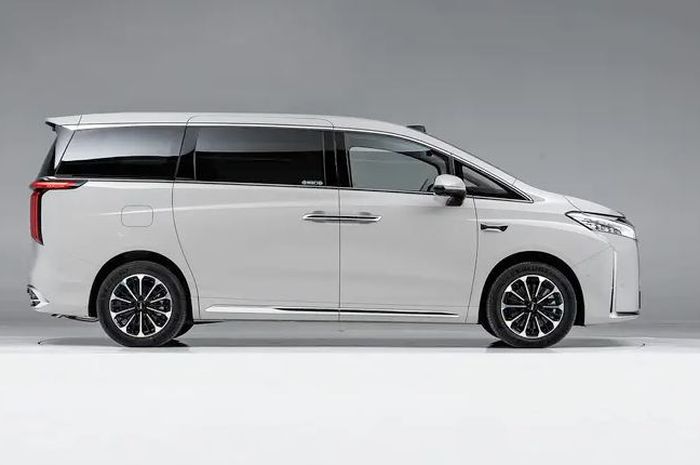 penampakan Wey Gaoshan 7 dari GWM, luxury MPV baru pesaing Toyota Alphard PHEV