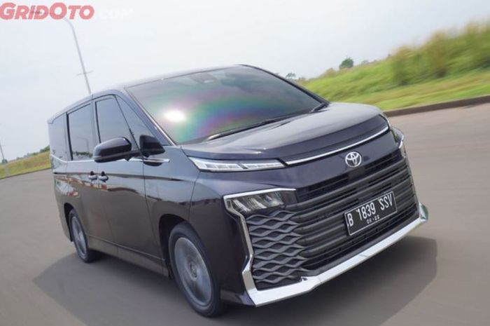 harga Toyota Voxy per September 2025