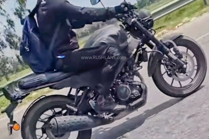 Yamaha XSR 155 Berkamuflase Terciduk Sedang Tes Jalan, Ada Part Baru