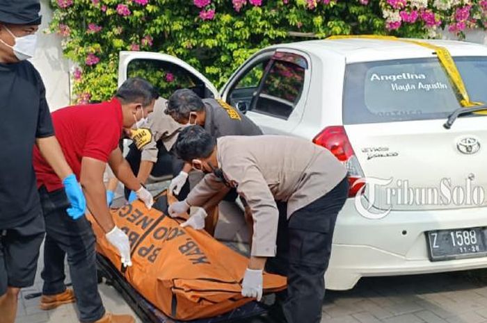 Seorang pria ditemukan tak bernyawa di dalam Toyota Etios yang terpakir di are SPBU Delanggu, Klaten