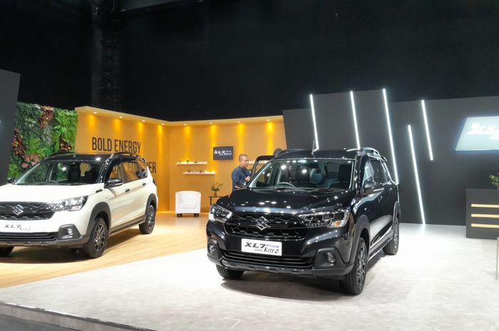 New Suzuki XL7 Alpha Kuro