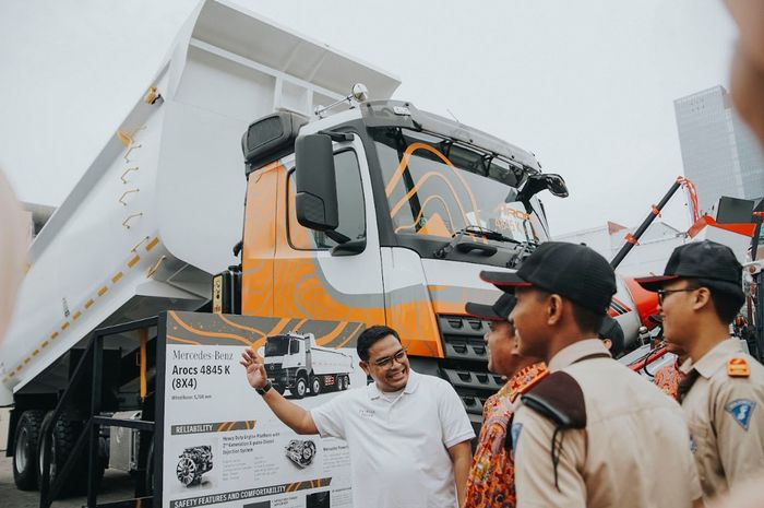 DCVI Donasikan Mesin Bus Mercedes-Benz OF 917