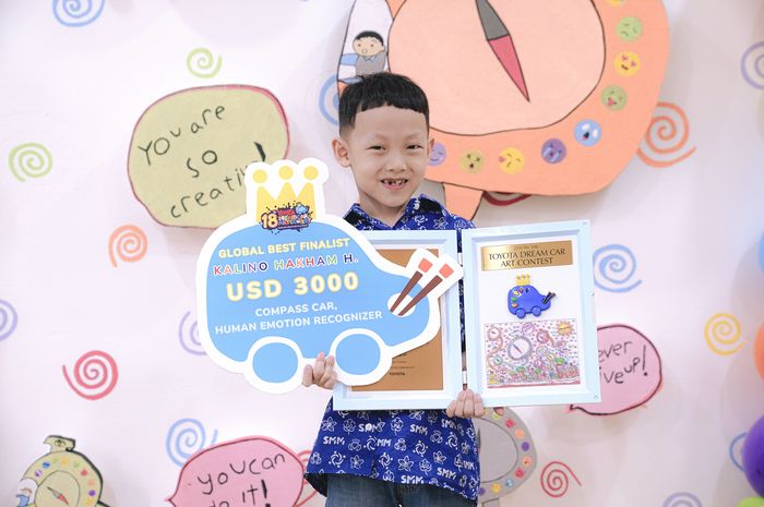 Kalino Hakham Hansen (7), sabet gelar The Best Finalist Kategori 1 (di bawah 8 tahun) Toyota Dream Car Art Contest (TDCAC) ke-18 di Jepang