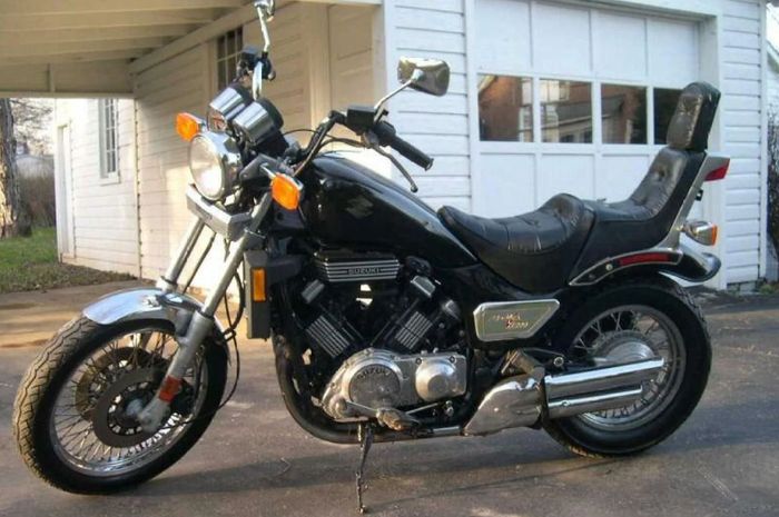 namanya Indonesia banget, inilah Suzuki Madura, cruiser V-Twin yang enggak kalah macho dari Harley-Davidson