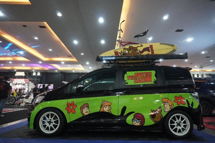 Honda Freed 'Spike' Hybrid bertema kartun Scooby-Doo menarik perhatian pengunjung