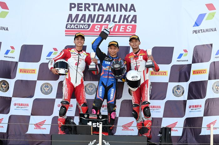 Di kelas NSS600, tiga pebalap AHRT mengandalkan motor Honda CBR600RR untuk bersaing. Mereka adalah M. Adenanta Putra, Herjun Atna Firdaus, dan Rheza Danica Ahrens.