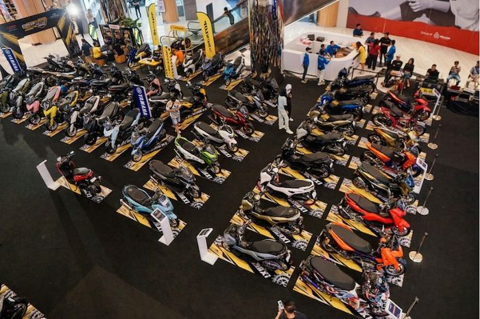 Deretan motor peserta CUSTOMAXi 2025 di Semarang 
