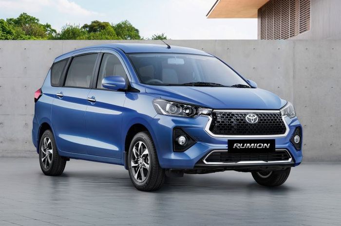 tiga update di MPV Toyota Rumion kembaran Suzuki Ertiga di India