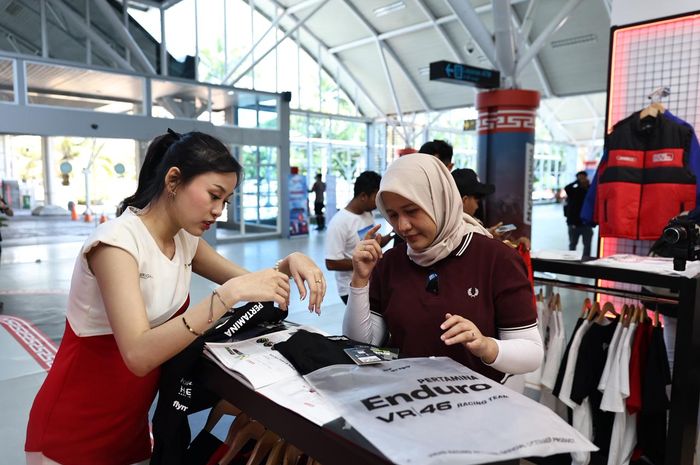 Berbagai gerai ikut ramaikan gelaran MotoGP Mandalika 2025