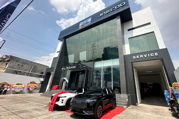 Jaecoo Indonesia resmi membuka dealer terbarunya, Jaecoo Siliwangi, yang berlokasi di Jl. Raya Narogong, Bojong Rawalumbu, Kota Bekasi,