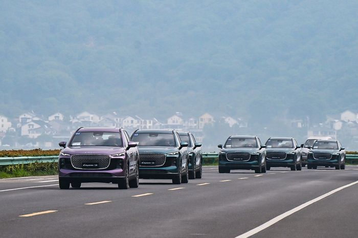 LEPAS L8 dalam agenda LEPAS Global Journey of Elegant Drive di China yang menguji SUV tersebut di jarak 1.000 Km