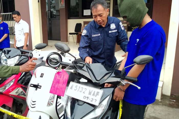 Muhammad Imaduddin Bahtiar (26) alias Sincan, spesialis maling motor matic di Demak dan Grobogan yang berhasil dijambak Polres Demak