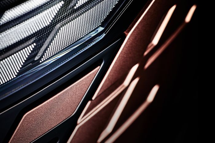 Teaser Nissan Elgrand terbaru.