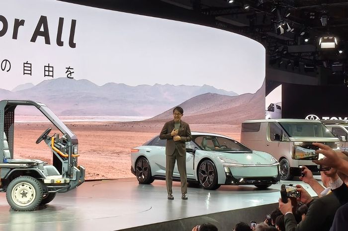 Ilustrasi press conference Toyota di Japan Mobility Show 2025