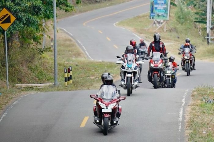 Touring pemilik moge Honda