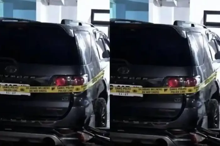 Toyota Fortuner milik salah satu kader partai Demokrat, Iskandar yang dibakar anggota DPRD Sinjai, Kamrianto
