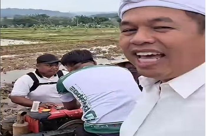 Gubernur Jawa Barat, Dedi Mulyadi uji coba BBM alternatif dari jerami yang diekstraksi di Lembur Pakuan, Subang, Jabar