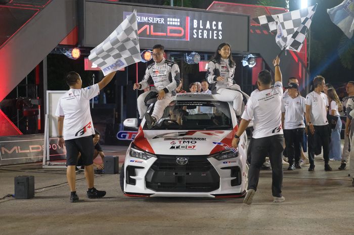 Alinka Hardianti (kanan) menjuarai Kelas Wanita Kejurnas Slalom 2025