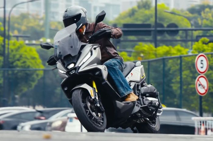 penampakan Voge SR450X