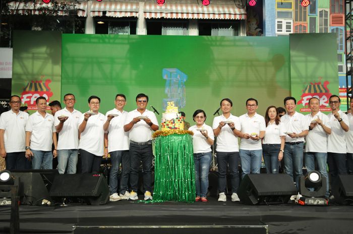 PT Adira Dinamika Multi Finance (Adira Finance) menandai usia ke-35 