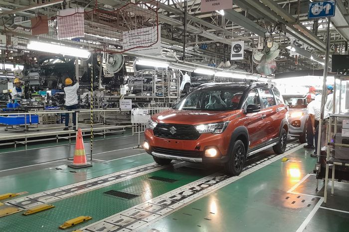 Melihat perakitan mobil di Pabrik Suzuki Cikarang, Jawa Barat