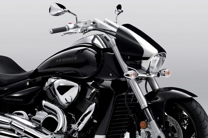 penampakan cruiser Suzuki Boulevard M109R model 2025
