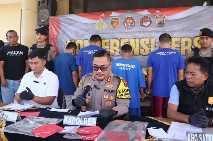 Empat penyewa Avanza dibekuk polisi karena nekat curi traktor di Kebumen