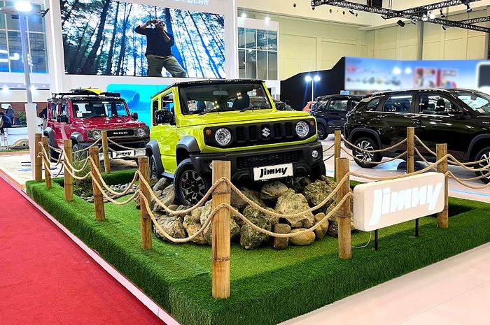 Booth Suzuki Indonesia di GJAW 2025 menampilkan New Jimny