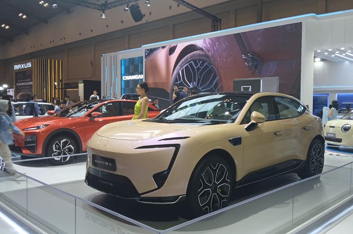 Changan menjual terpisah wall charger untuk Lumin