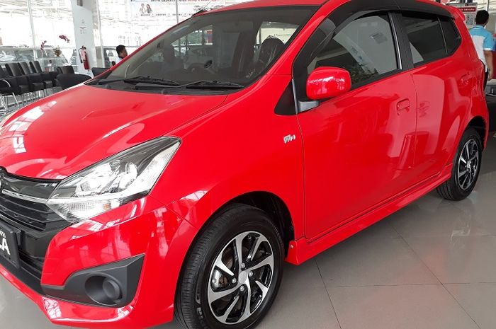 Spesifikasi dan harga Daihatsu Ayla R tahun 2017 seken