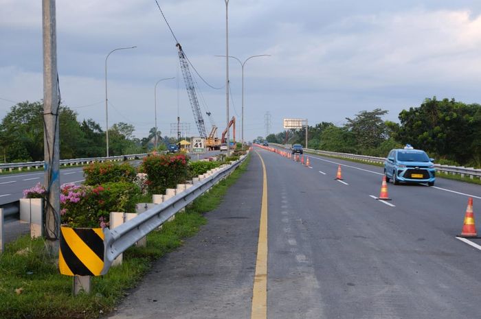 PT Jasamarga Kualanamu Tol (JKT), resmi memberlakukan rekayasa lalu lintas contraflow pada Ruas Tol Medan&ndash;Kualanamu&ndash;Tebing Tinggi (MKTT).