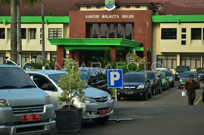 Area parkir di kantor Pemerintah Kota Bekasi