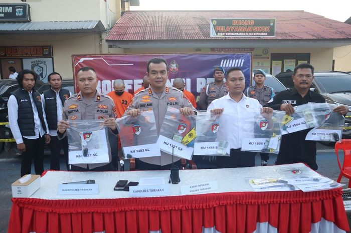Konferensi Pers Polres Tarakan dalam pengungkapan kasus penggelapan mobil rental lintas kabupaten yang dilakukan ASN dan Tenaga Kontrak Pemkot Tarakan
