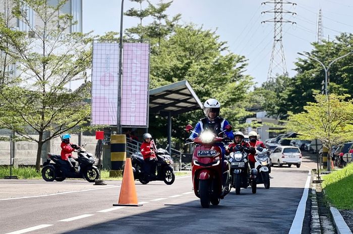Pelatihan Safety Riding untuk komunitas disabilitas